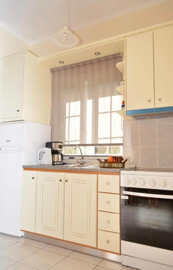 Troumpas Family Rooms & Apartments Leonídion Extérieur photo