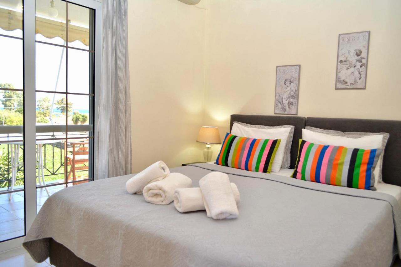 Troumpas Family Rooms & Apartments Leonídion Extérieur photo